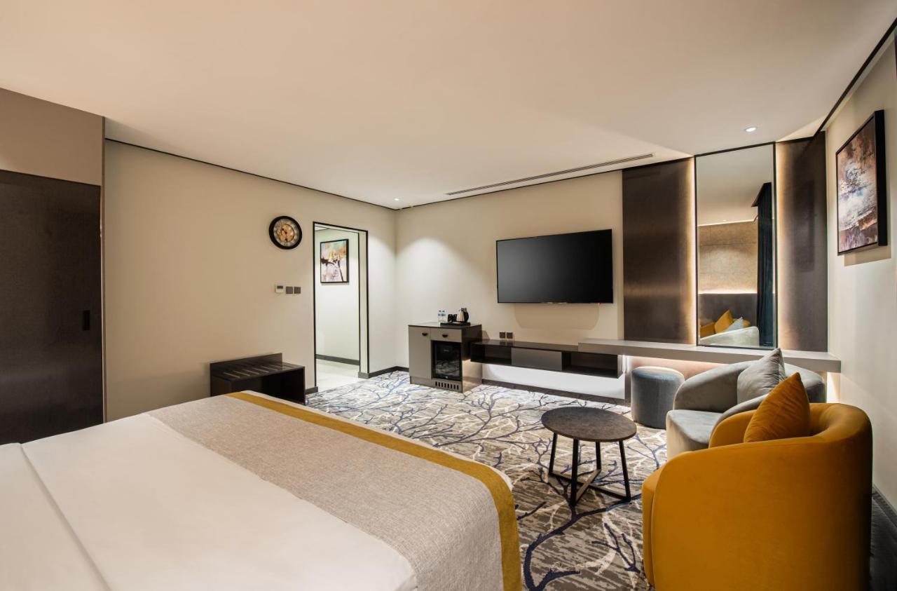 Ross Hotel Рияд Екстериор снимка