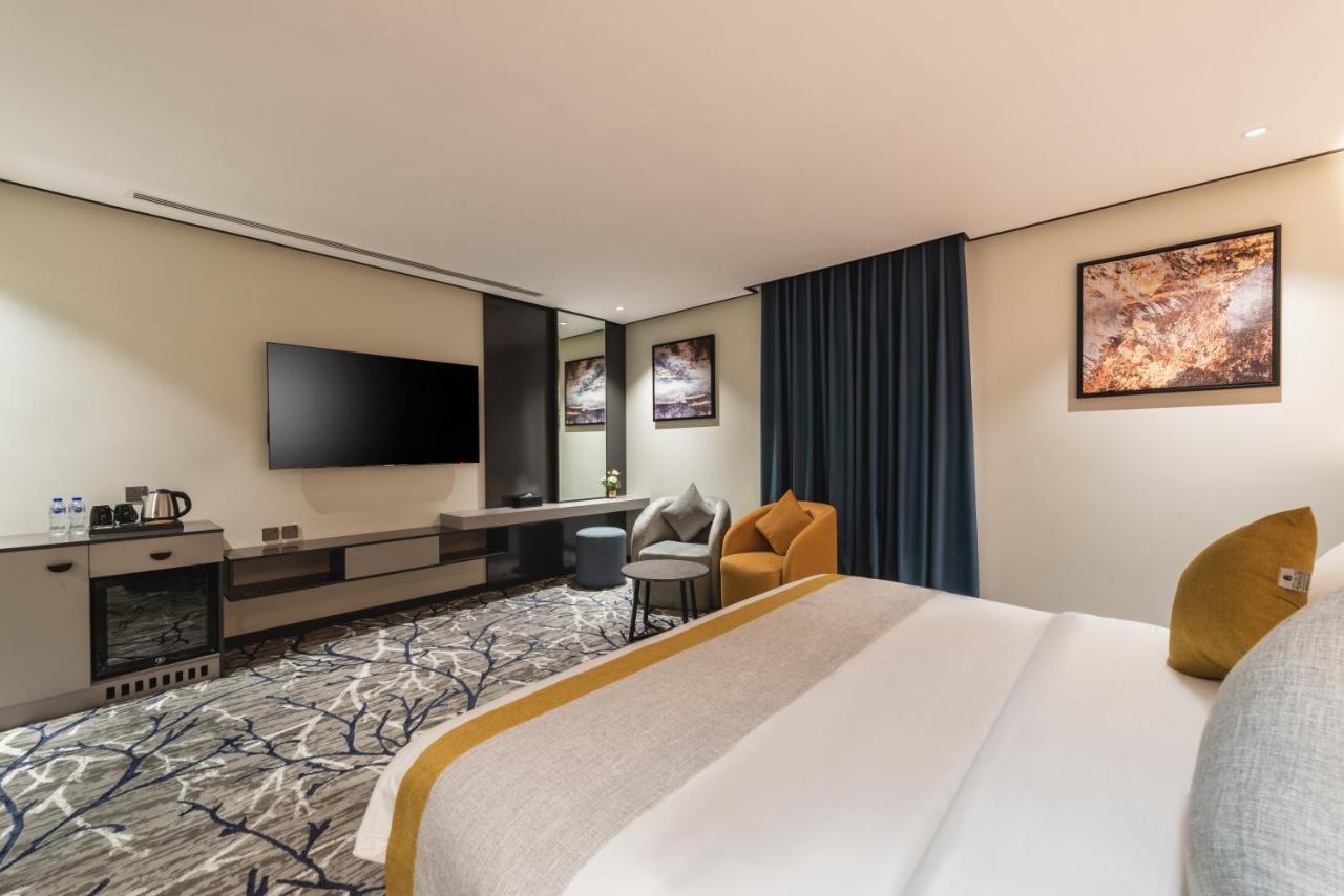 Ross Hotel Рияд Екстериор снимка