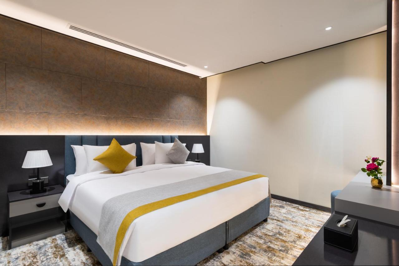 Ross Hotel Рияд Екстериор снимка