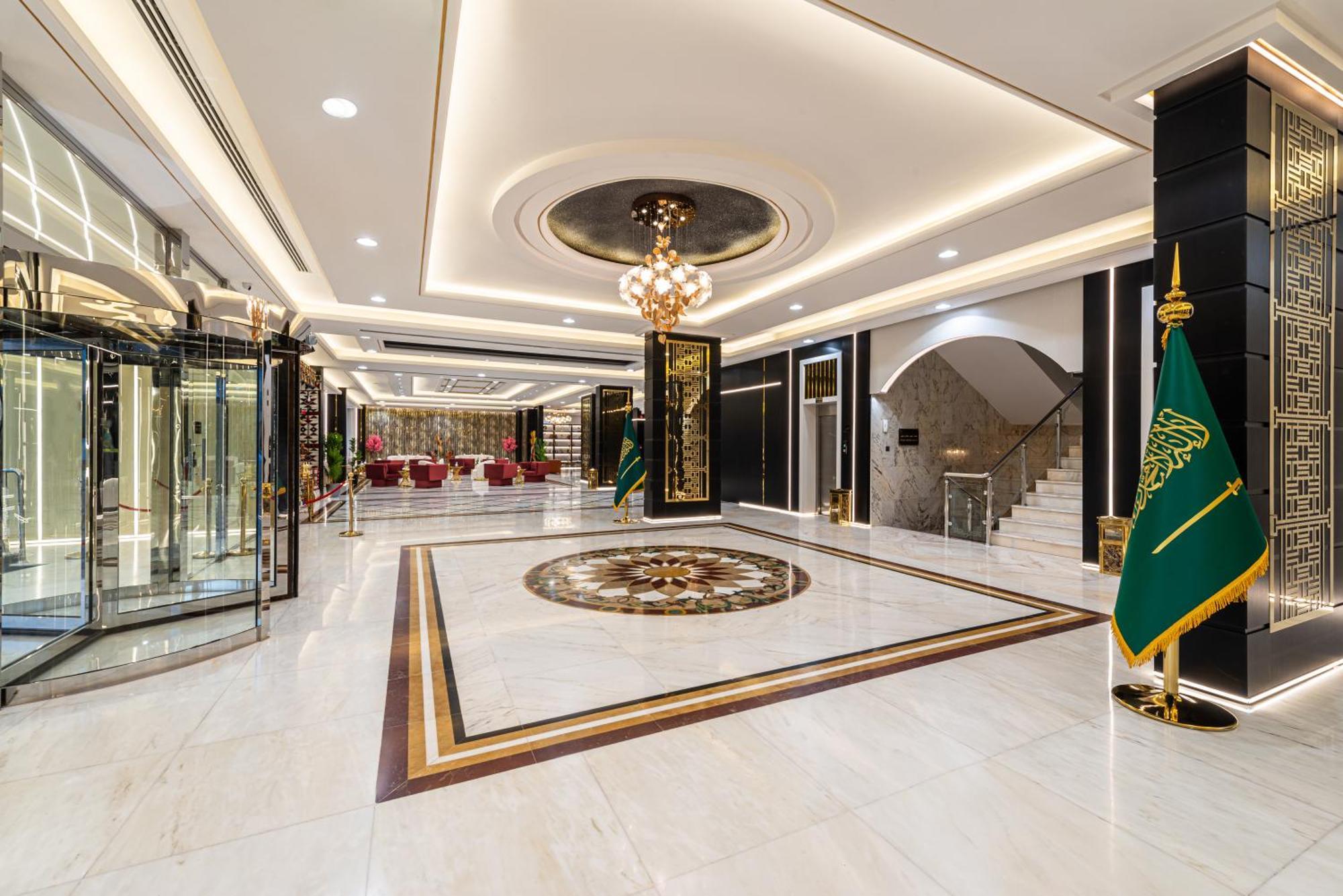 Ross Hotel Рияд Екстериор снимка