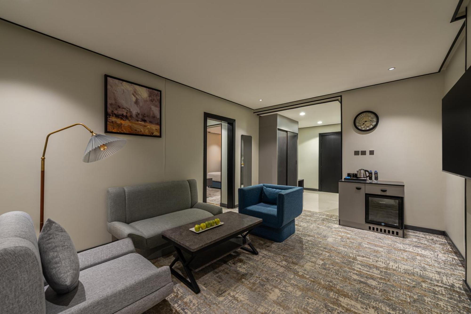 Ross Hotel Рияд Екстериор снимка